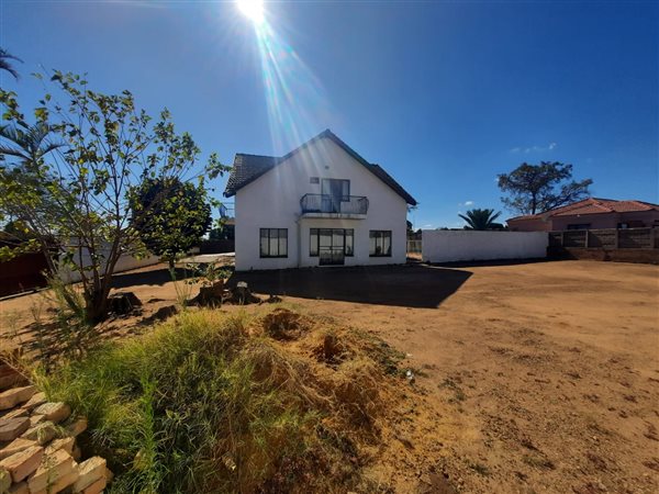 6 Bed House in Mabopane