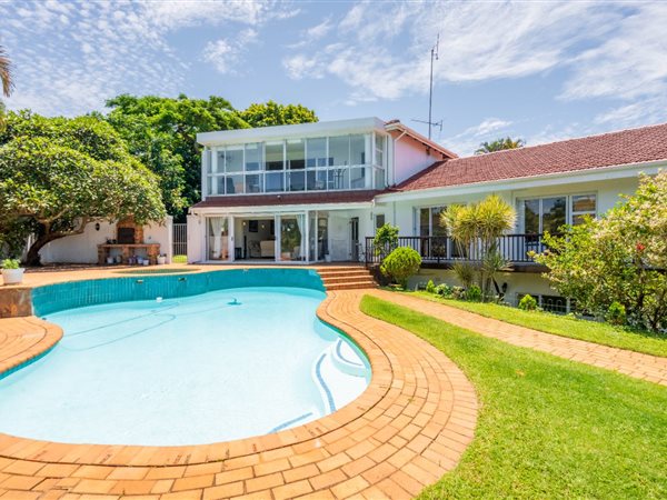 5 Bed House in La Lucia