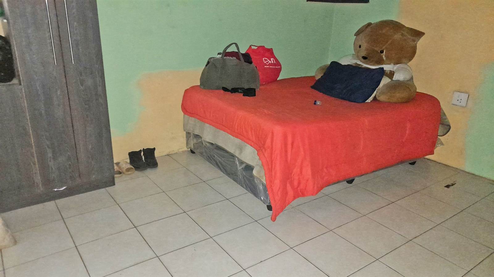 4 Bed House in Kwazakhele photo number 5