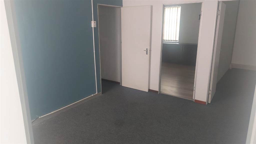 167  m² Commercial space in Durbanville Central photo number 6