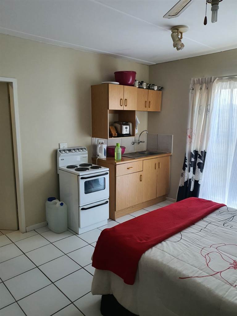 1 Bed Apartment in Kanoniers Park photo number 4