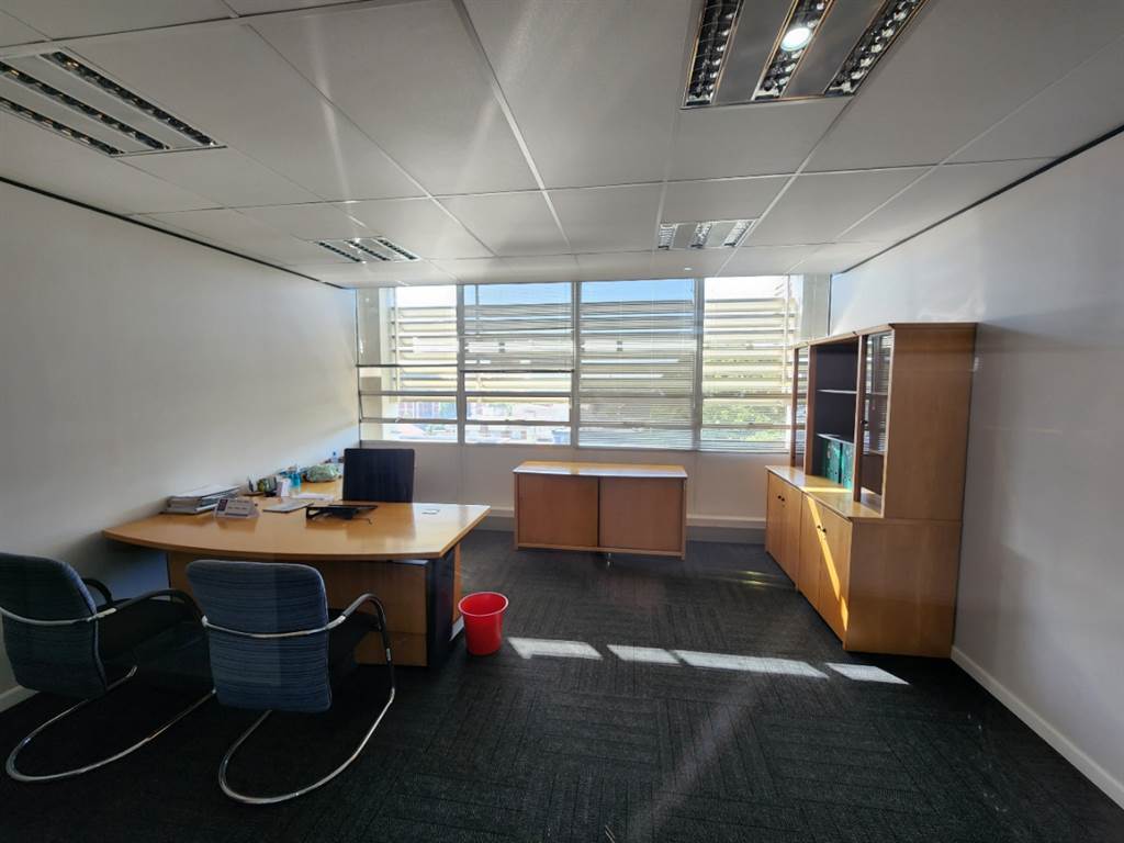100  m² Commercial space in Glenwood photo number 20