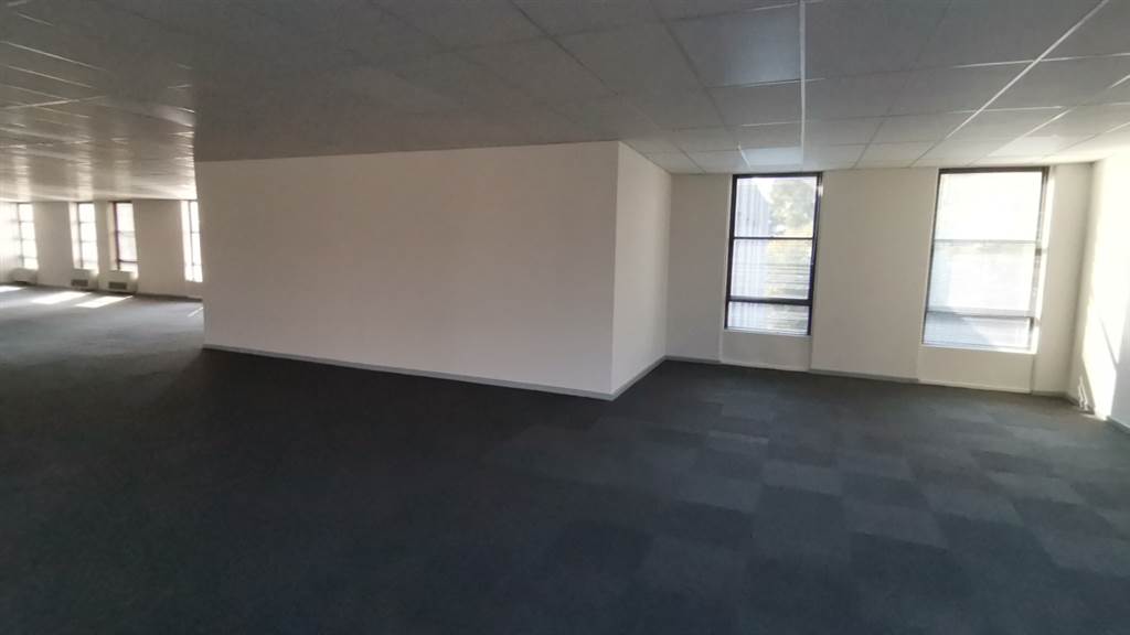 2001  m² Commercial space in Rosebank photo number 19