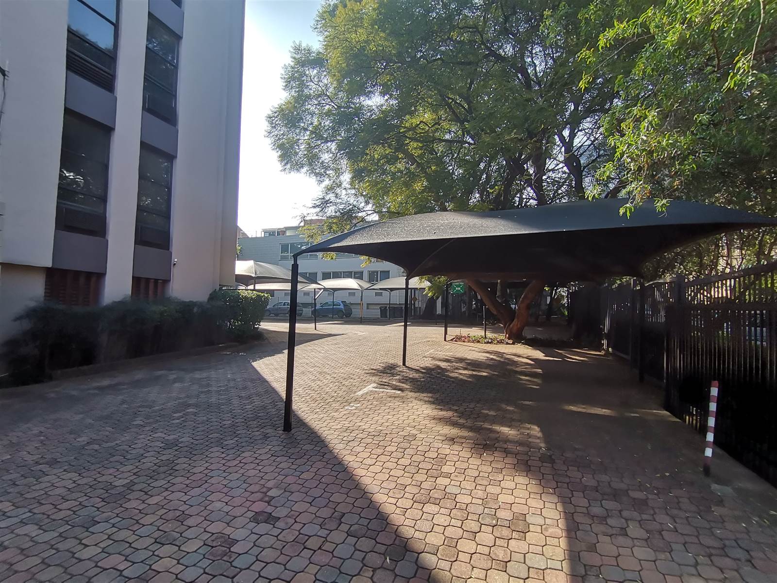 2001  m² Commercial space in Rosebank photo number 12