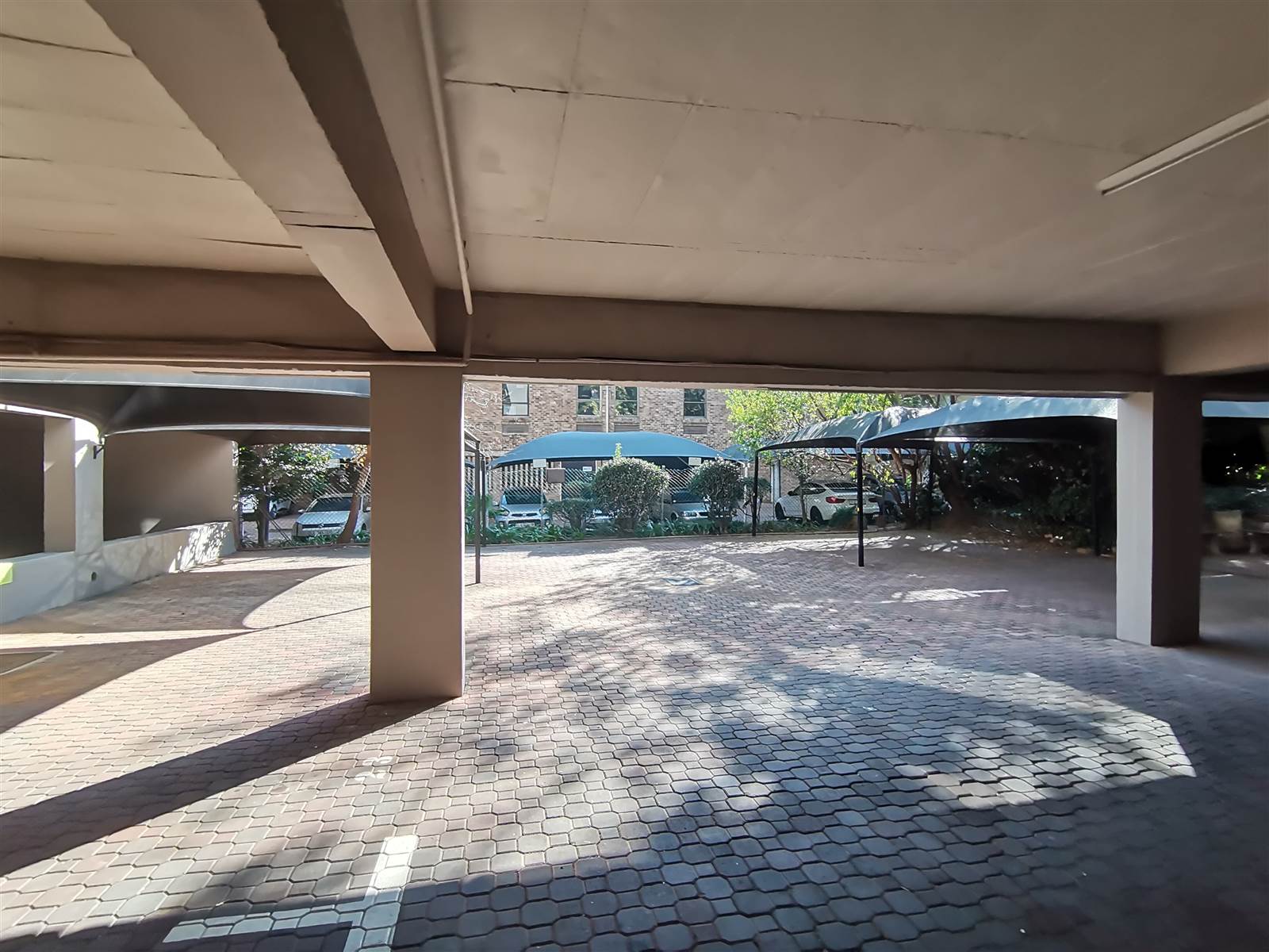 2001  m² Commercial space in Rosebank photo number 9
