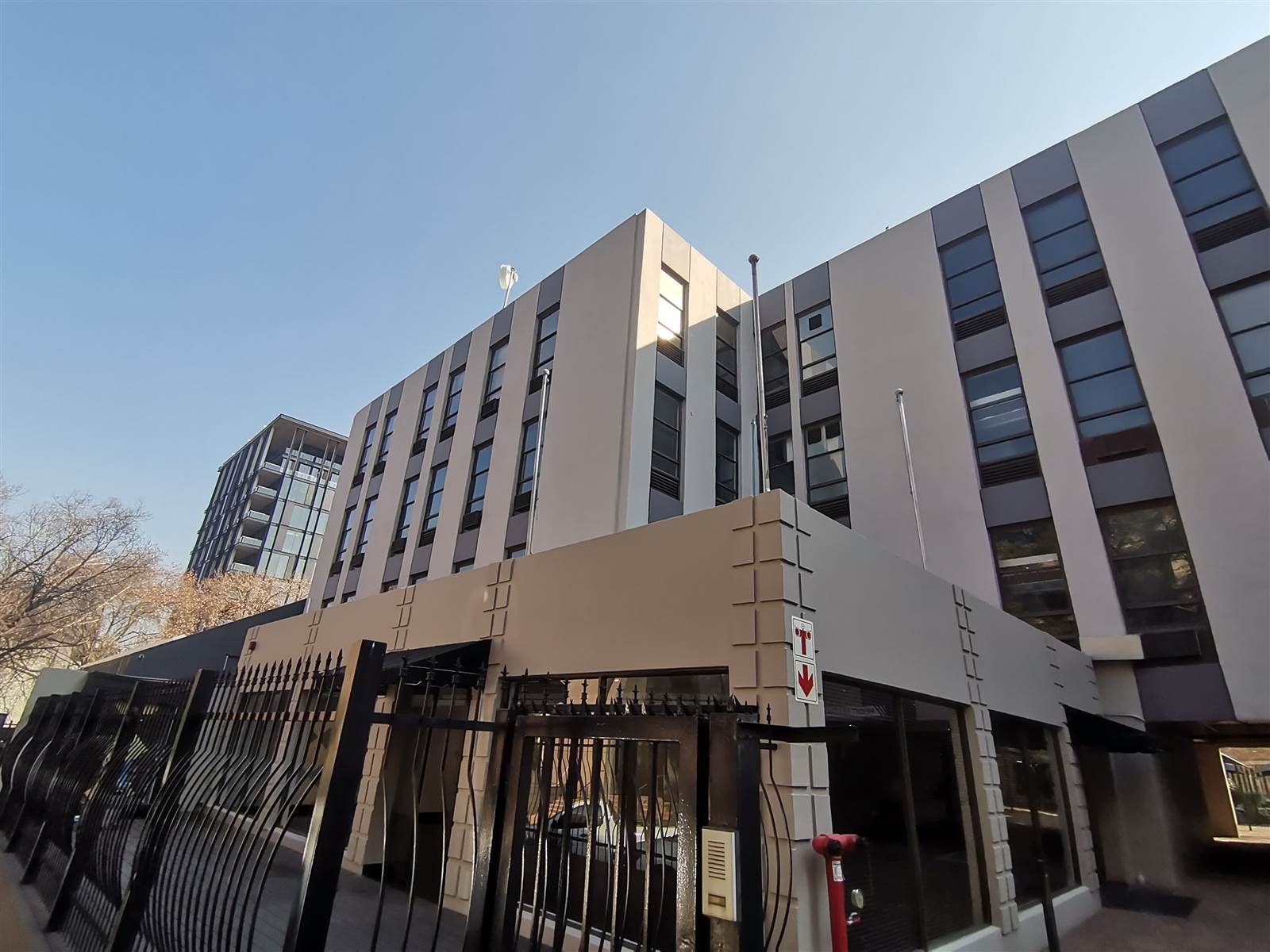 2001  m² Commercial space in Rosebank photo number 11