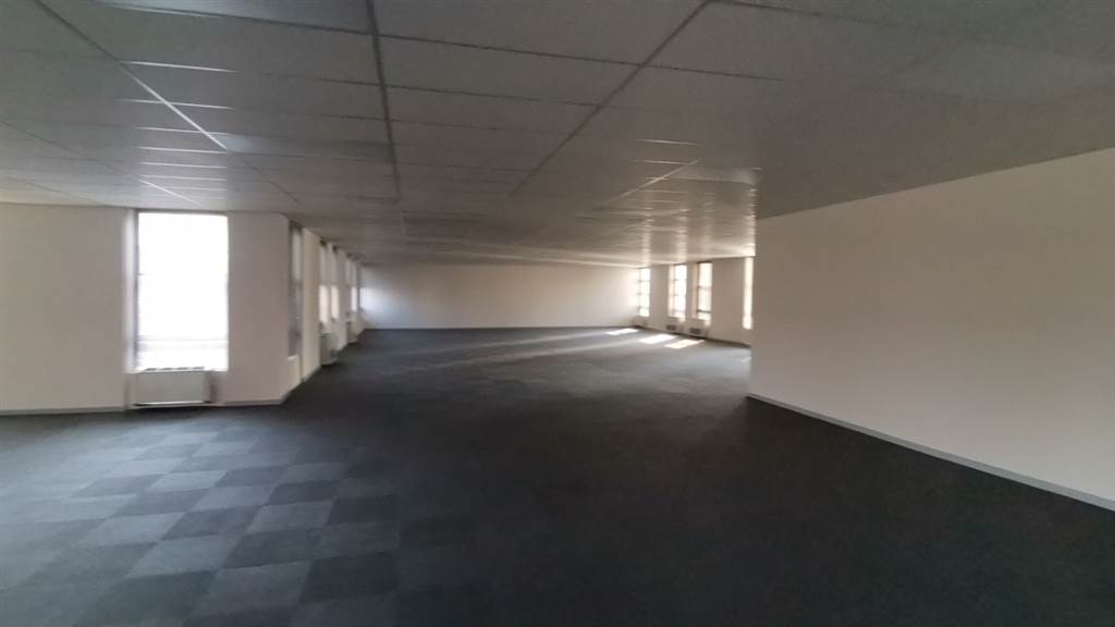 2001  m² Commercial space in Rosebank photo number 18