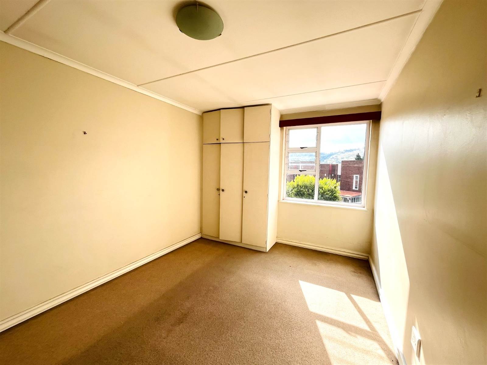 2 Bed Townhouse in Morninghill photo number 8