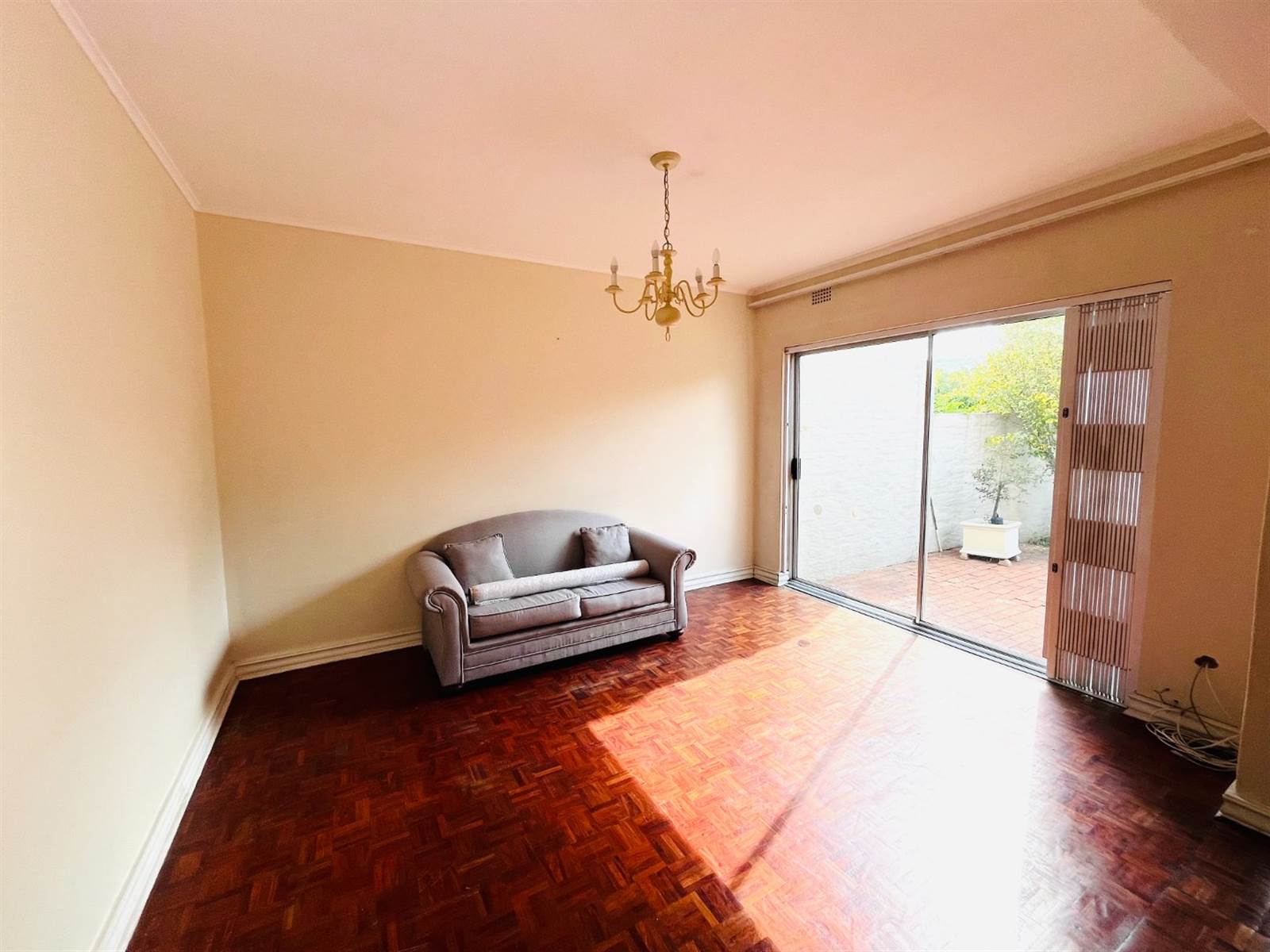 2 Bed Townhouse in Morninghill photo number 7