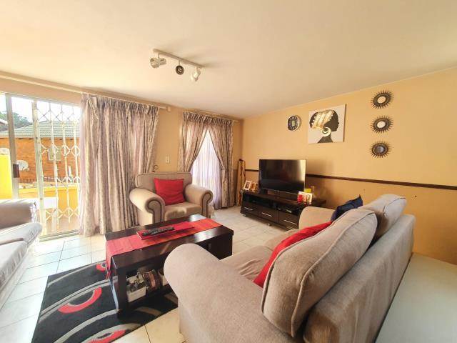 2 Bed Townhouse in Mulbarton photo number 12