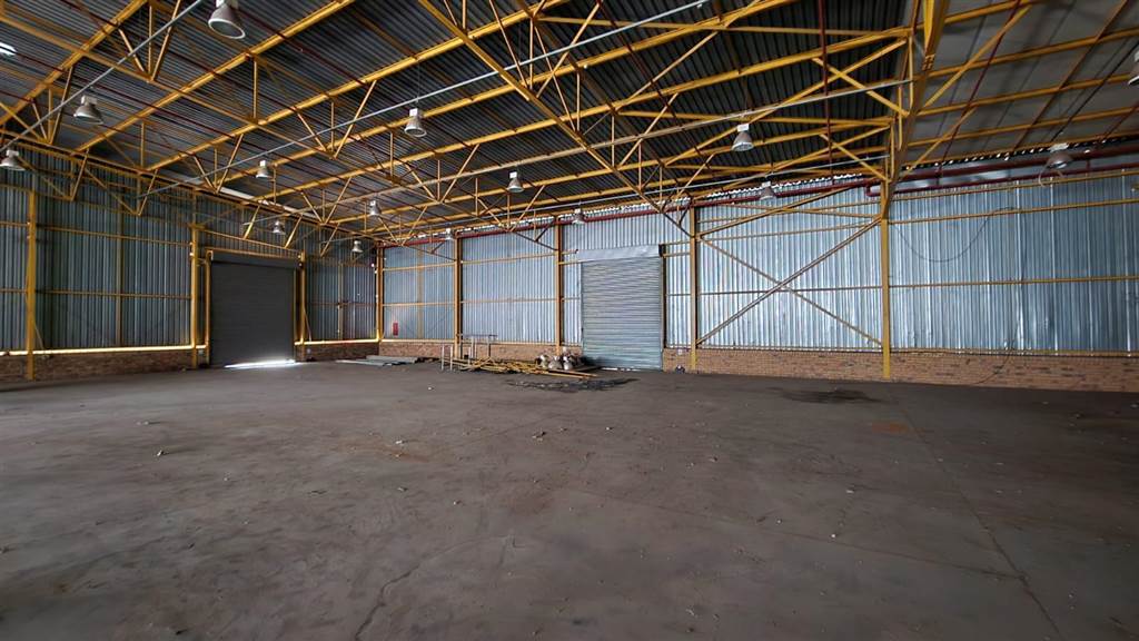 3270  m² Industrial space in Rosslyn photo number 7