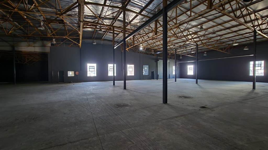 3270  m² Industrial space in Rosslyn photo number 4