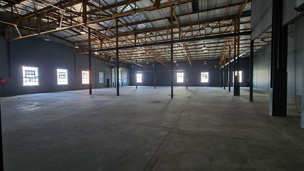 3270  m² Industrial space in Rosslyn photo number 5