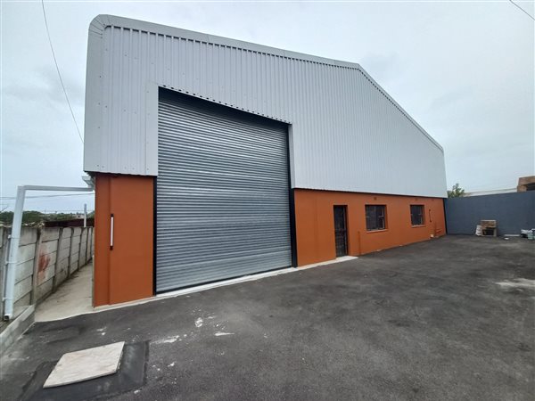 523  m² Industrial space