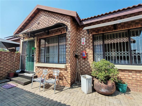 2 Bedroom House
