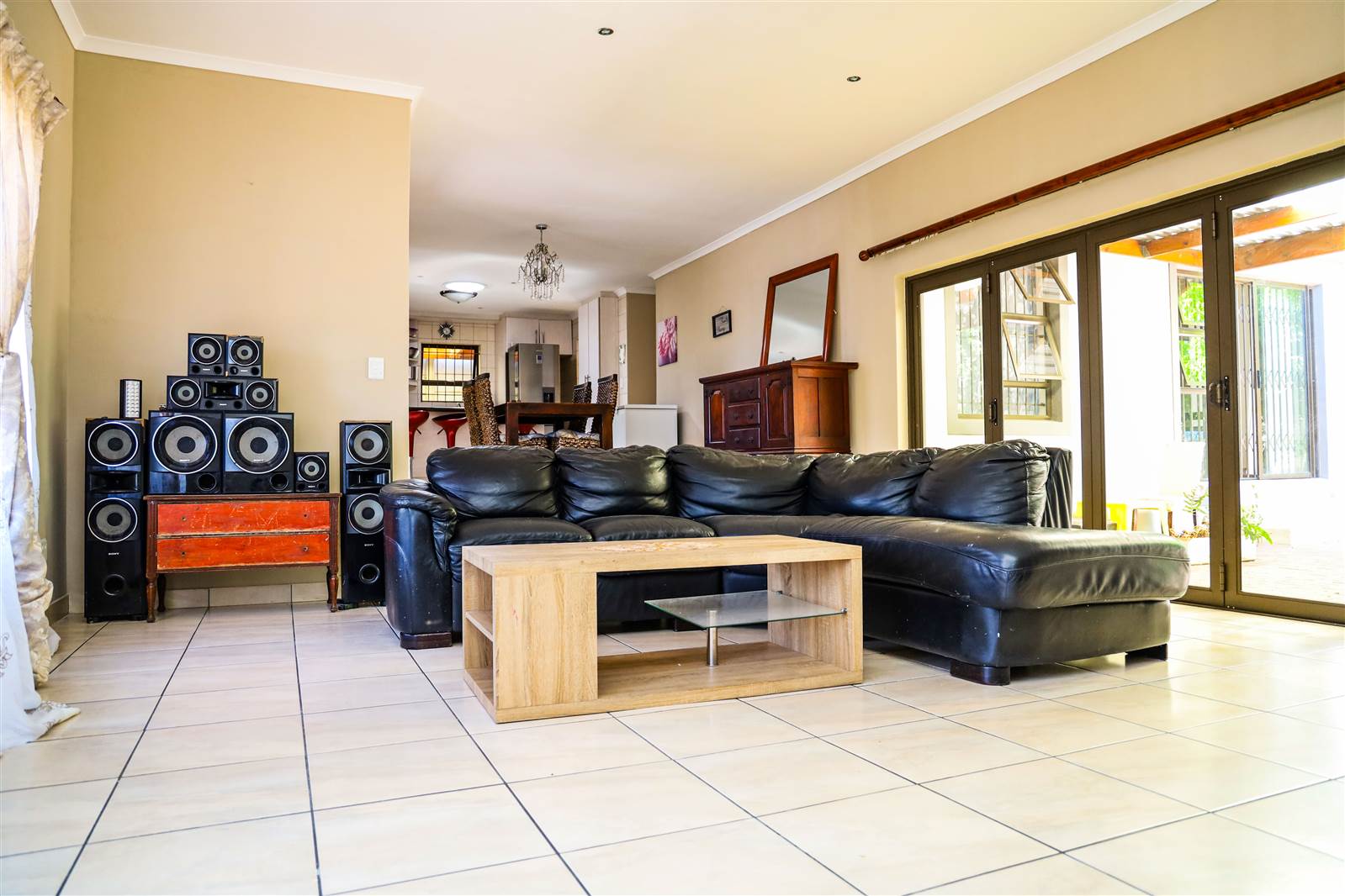 3 Bed House in Protea Heights photo number 7