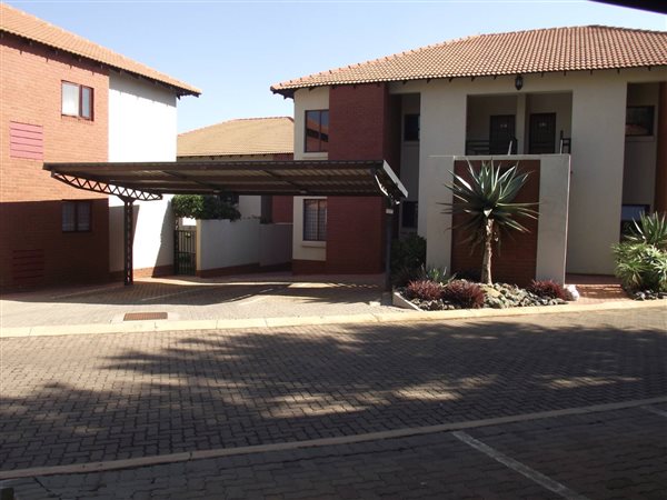 2 Bed Townhouse in Pretorius Park