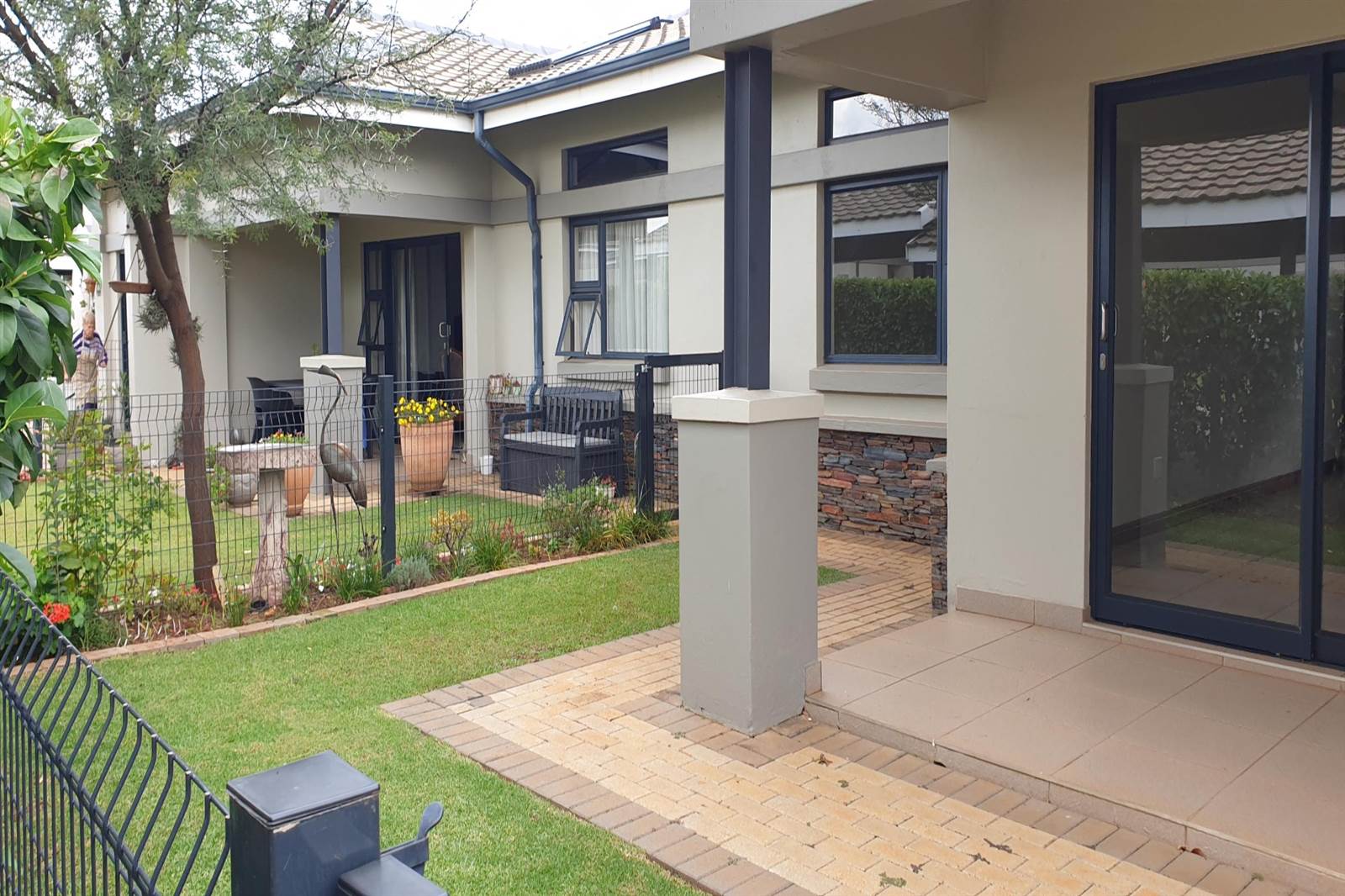 1 Bed Townhouse in Zesfontein AH photo number 27