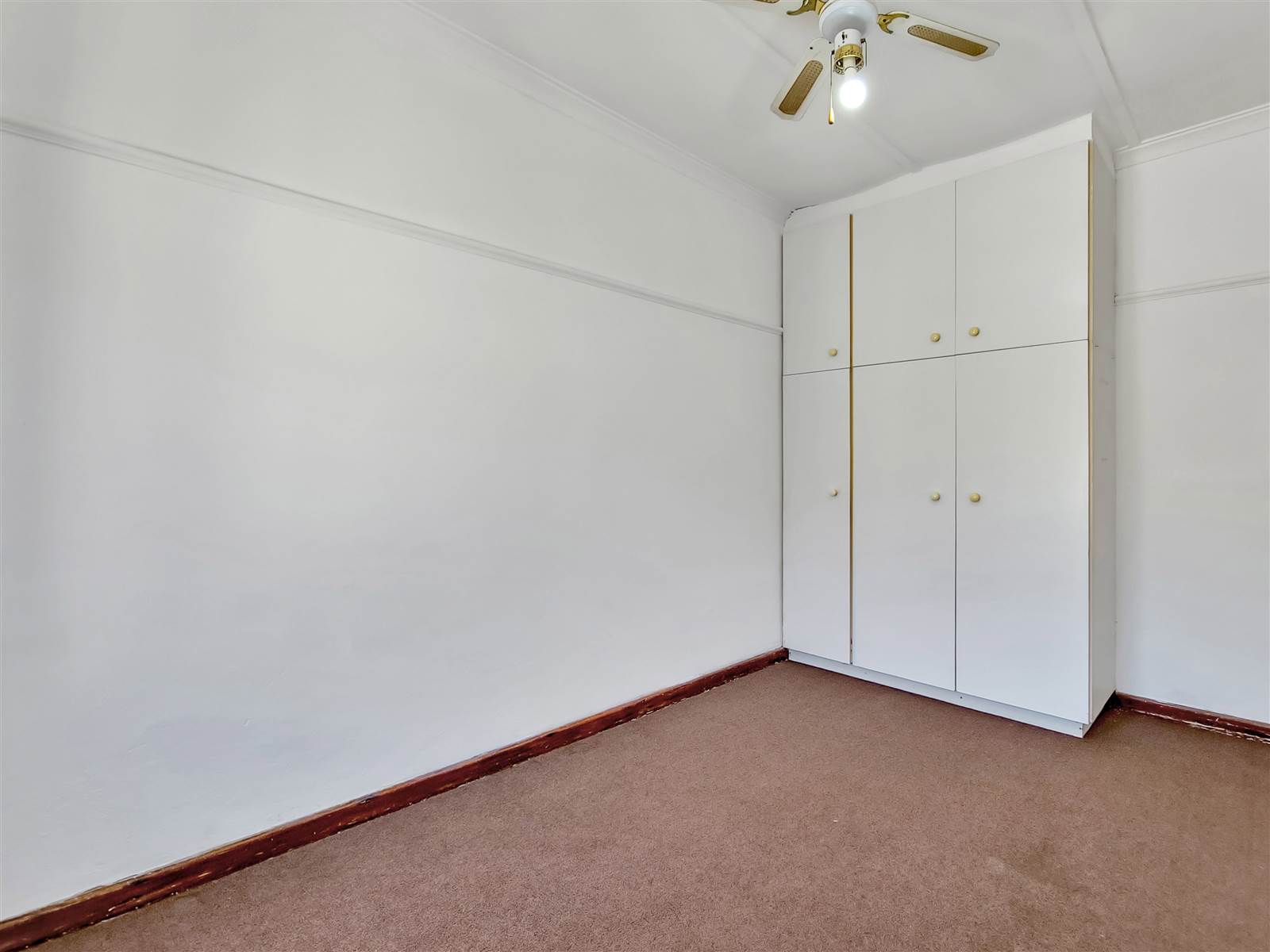 2 Bed Apartment in Newlands photo number 13