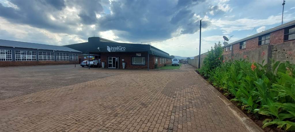 2000  m² Commercial space in Lydenburg photo number 1