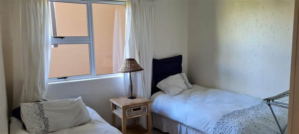 3 Bed Apartment in Trafalgar photo number 17