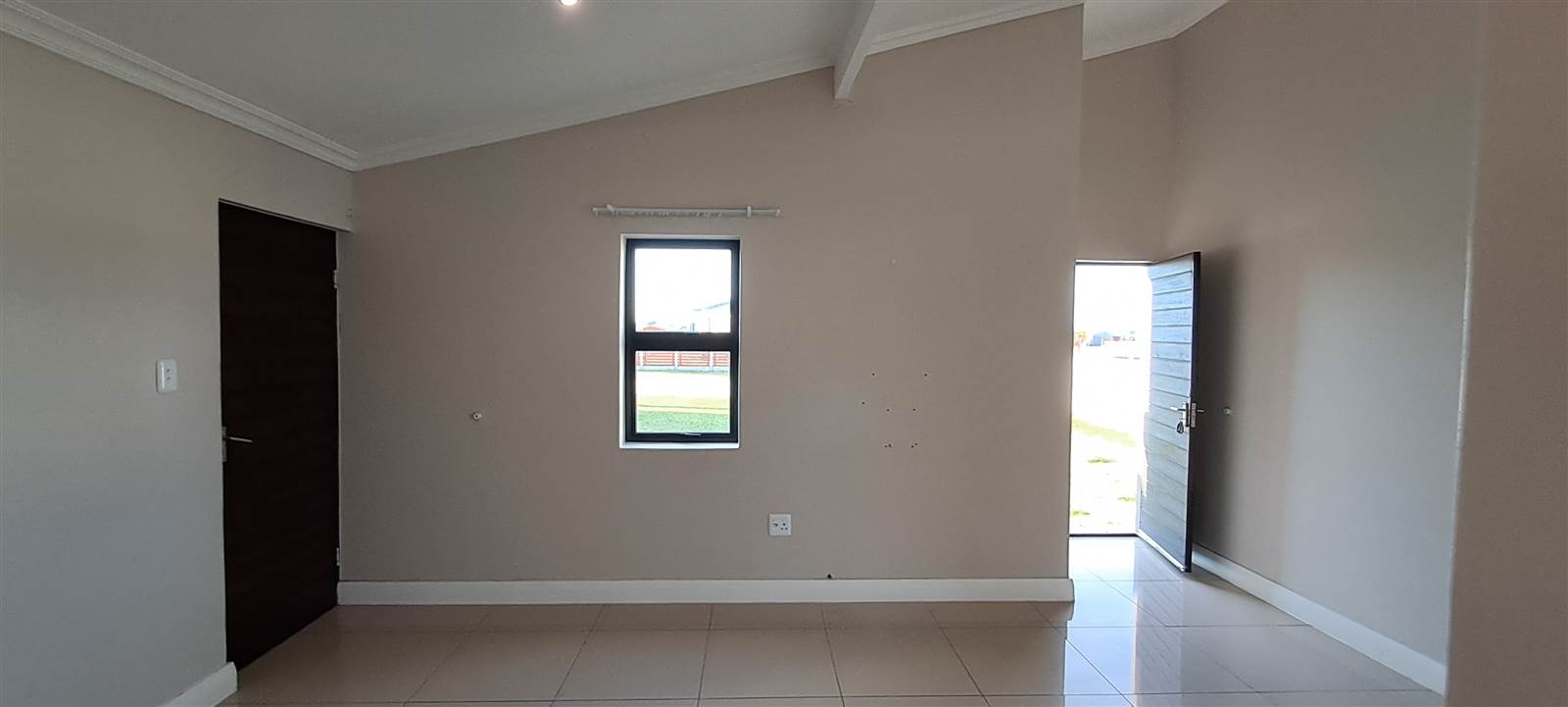 2 Bed Townhouse in Parsons Vlei photo number 7