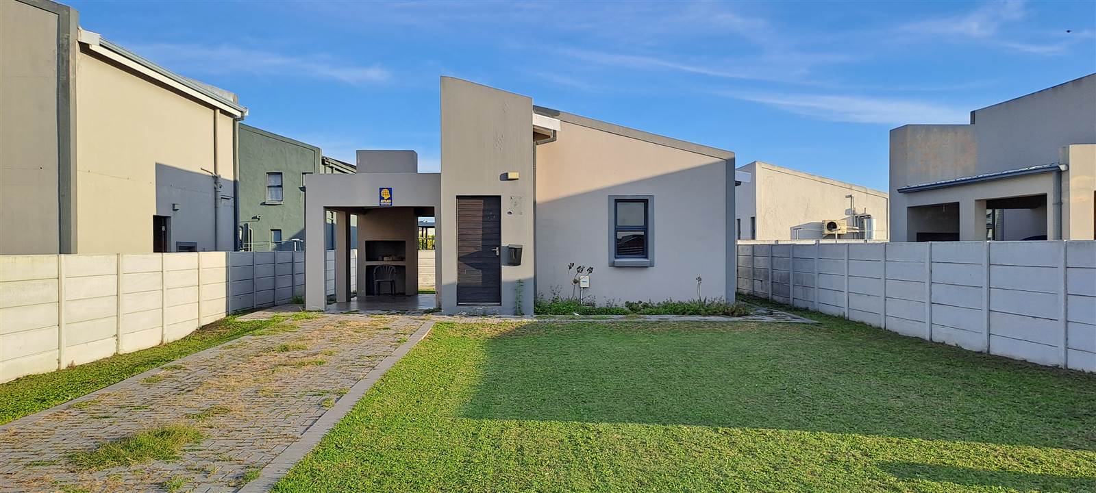 2 Bed Townhouse in Parsons Vlei photo number 1