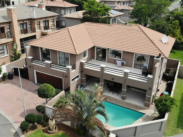 5 Bed House in Greenstone Hill