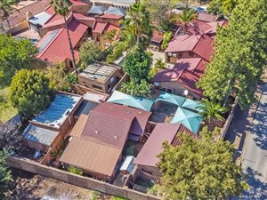 6 Bed House in Boskruin