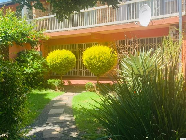 2 Bedroom Townhouse 2 Bedroom Townhouse