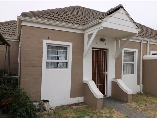 3 Bedroom Townhouse 3 Bedroom Townhouse