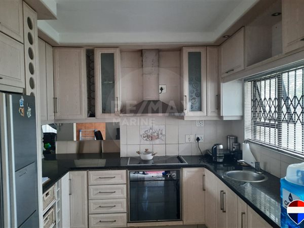 4 Bedroom House 4 Bedroom House