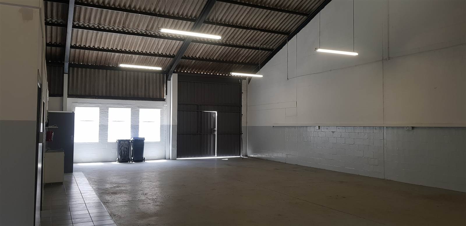 250  m² Industrial space in Stikland photo number 3