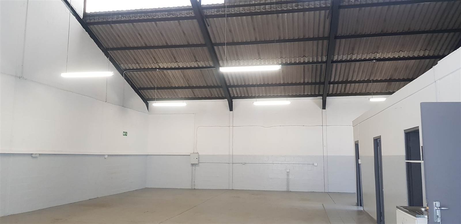 250  m² Industrial space in Stikland photo number 5