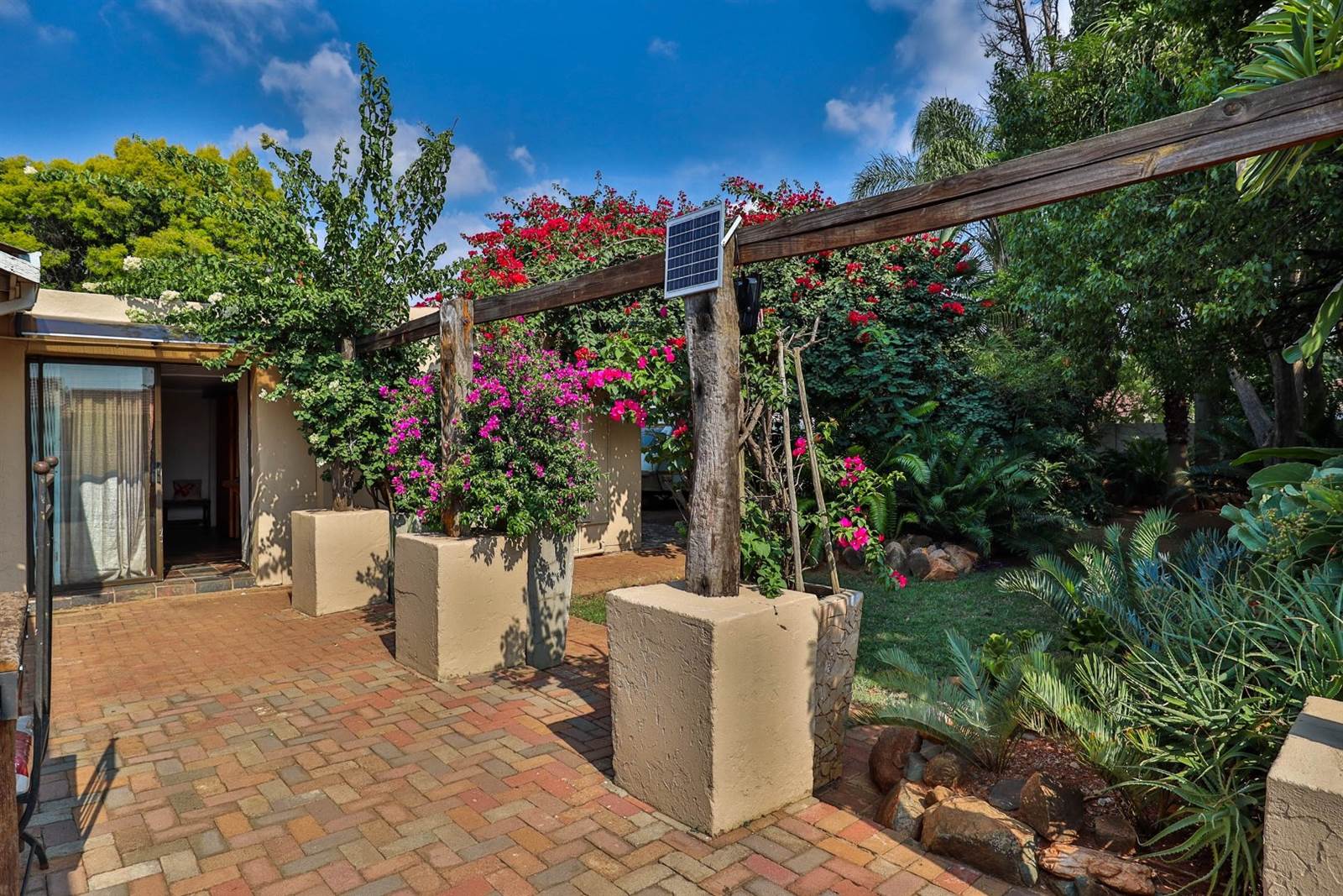 4 Bed House in Parktown Estate photo number 11