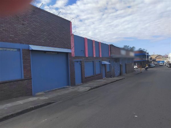 1 898 m² Industrial space 1 898 m² Industrial space