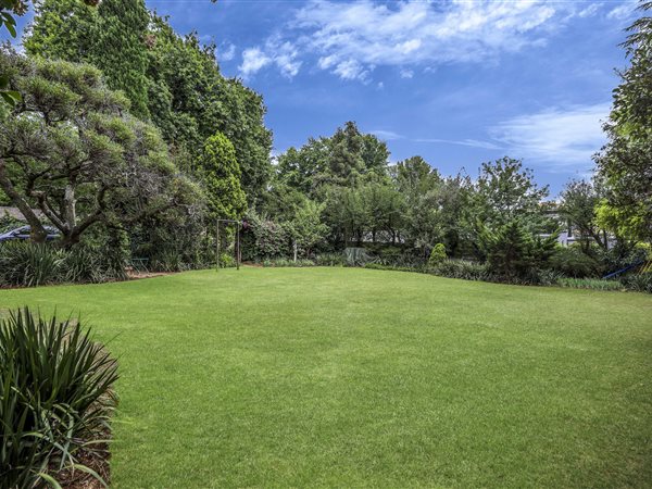 854 m² Land available in Elton Hill