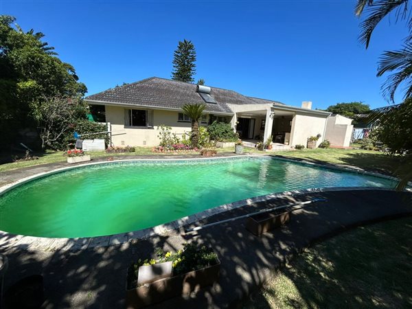 5 Bed House in Beacon Bay