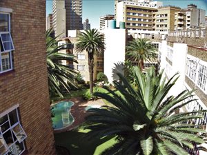 1 Bed Apartment in Parktown
