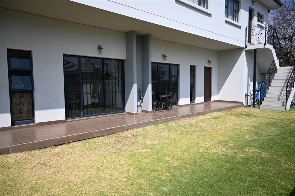 3 Bed Townhouse in Greenside photo number 2