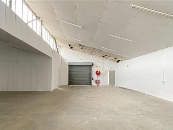 240  m² Industrial space