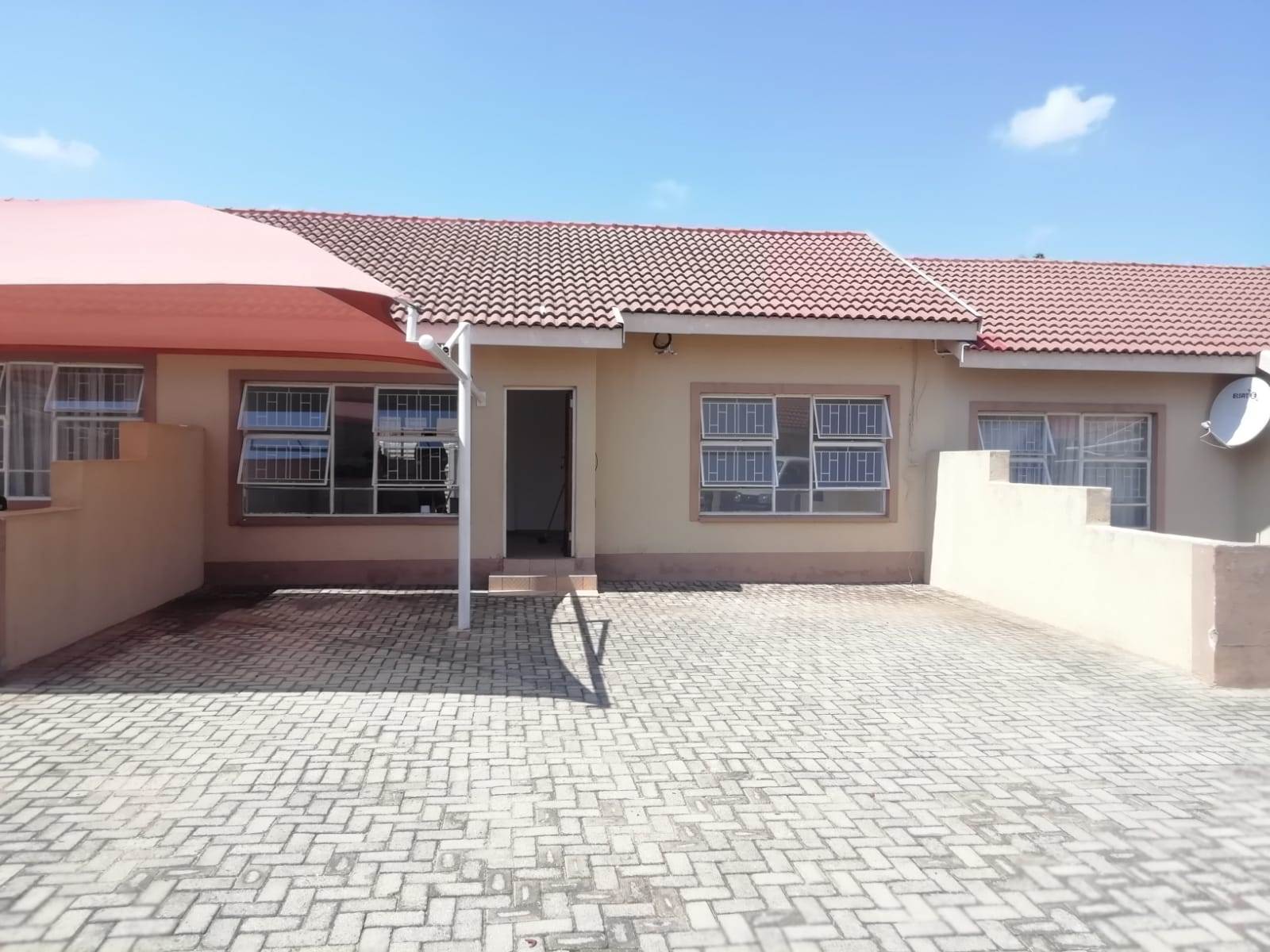 2 Bed Townhouse in Bo Dorp photo number 1