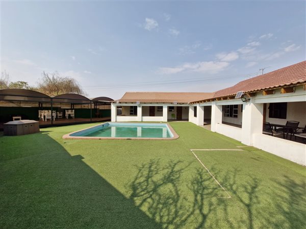 12 Bedroom House 12 Bedroom House