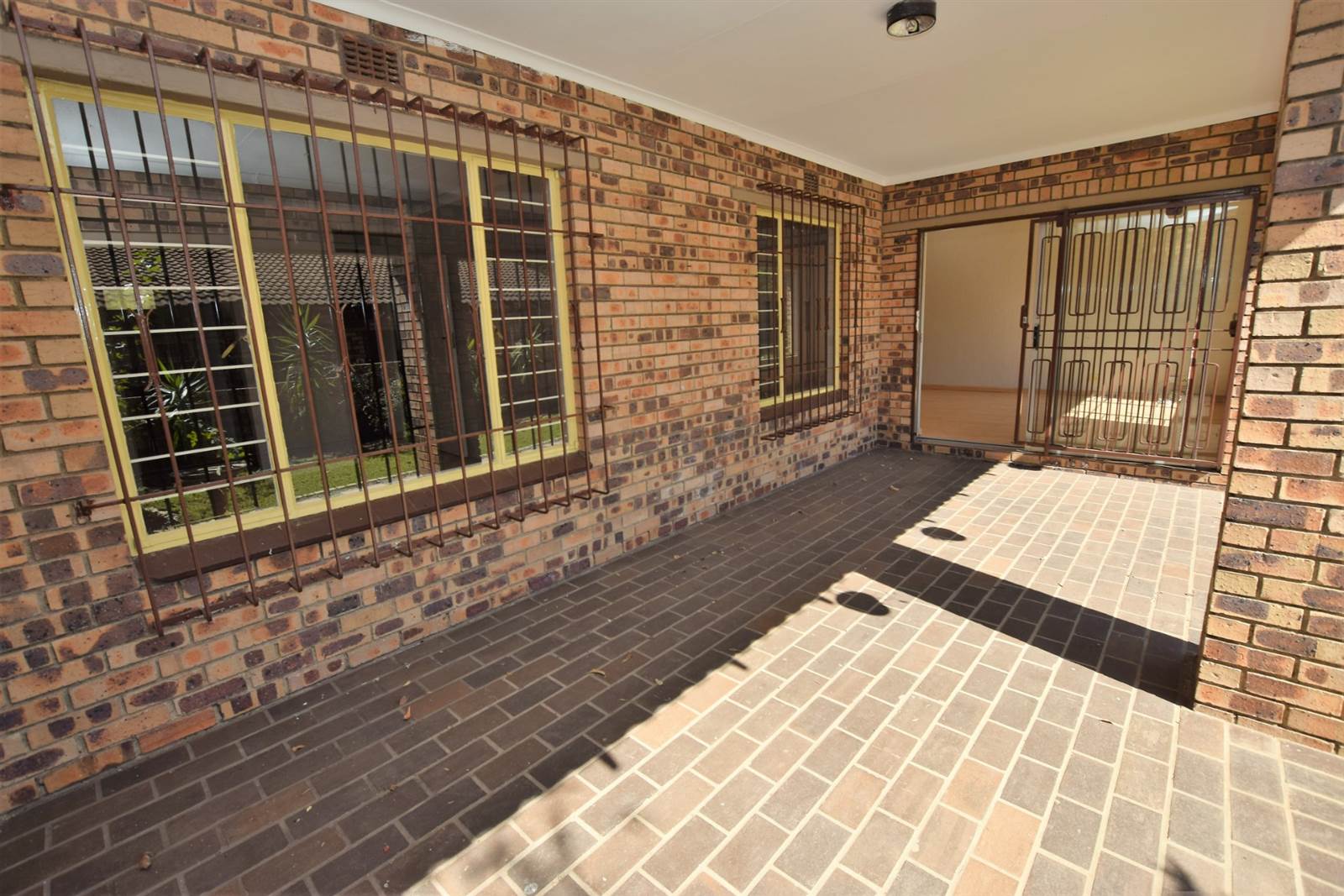 2 Bed Simplex in Rivonia photo number 5