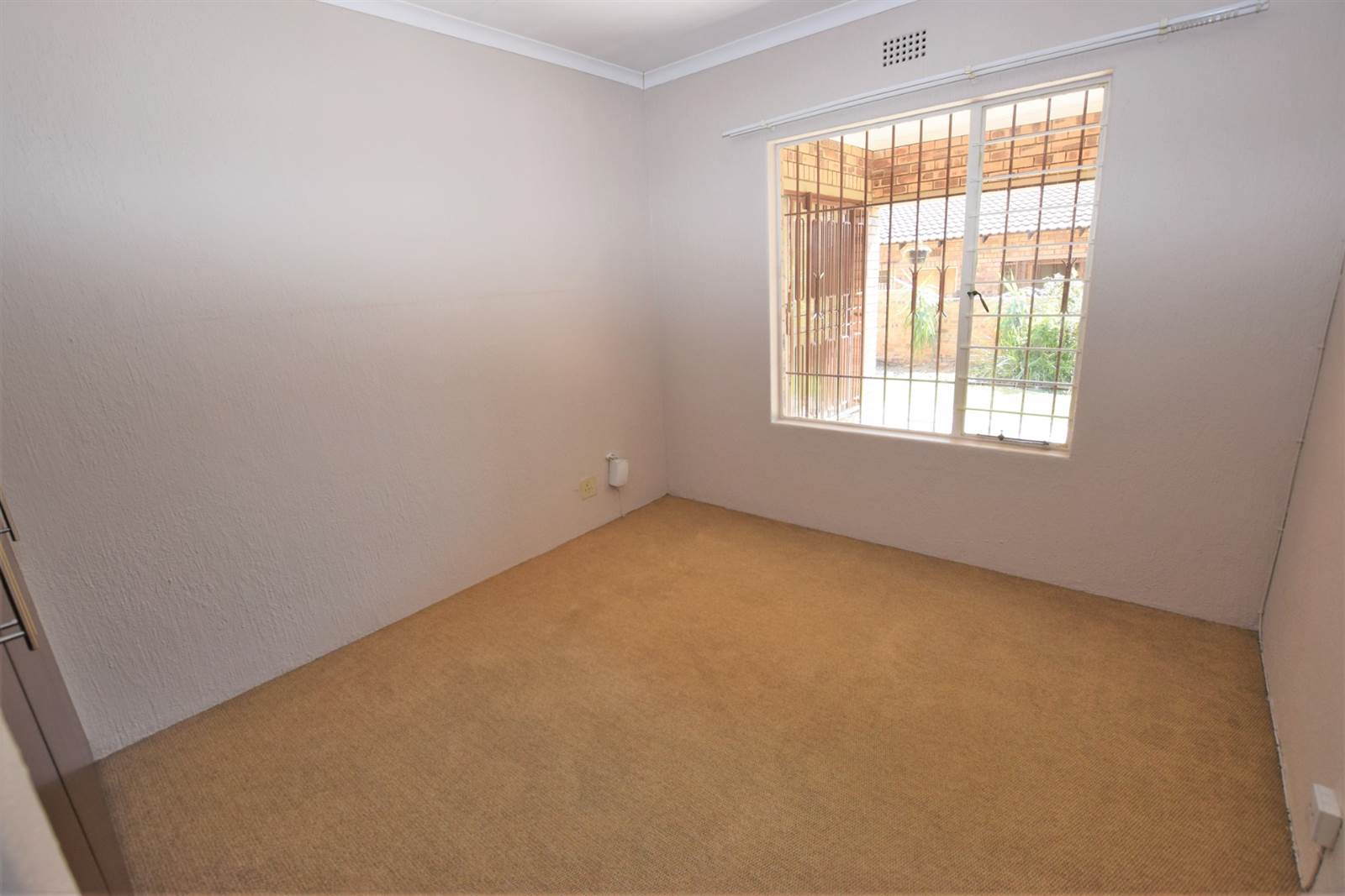 2 Bed Simplex in Rivonia photo number 15