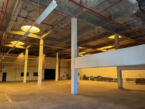 1 373.9  m² Industrial space