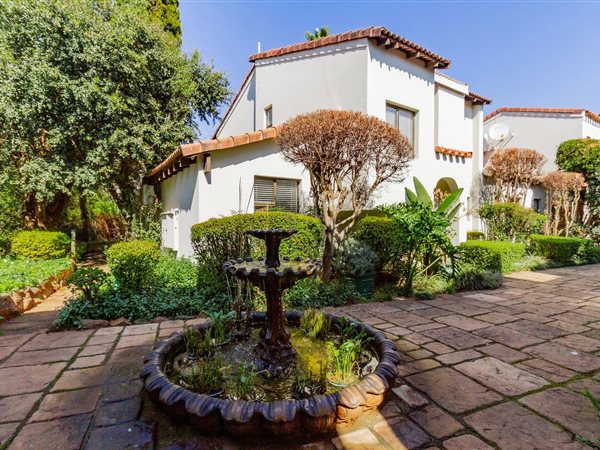 3 Bedroom Townhouse 3 Bedroom Townhouse