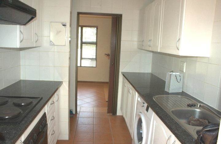 2 Bed Townhouse in Linksfield Ridge photo number 4