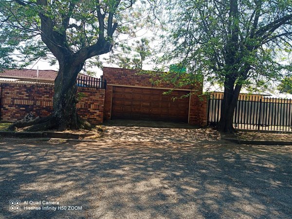 4 Bed House in Kempton Park Ext 2