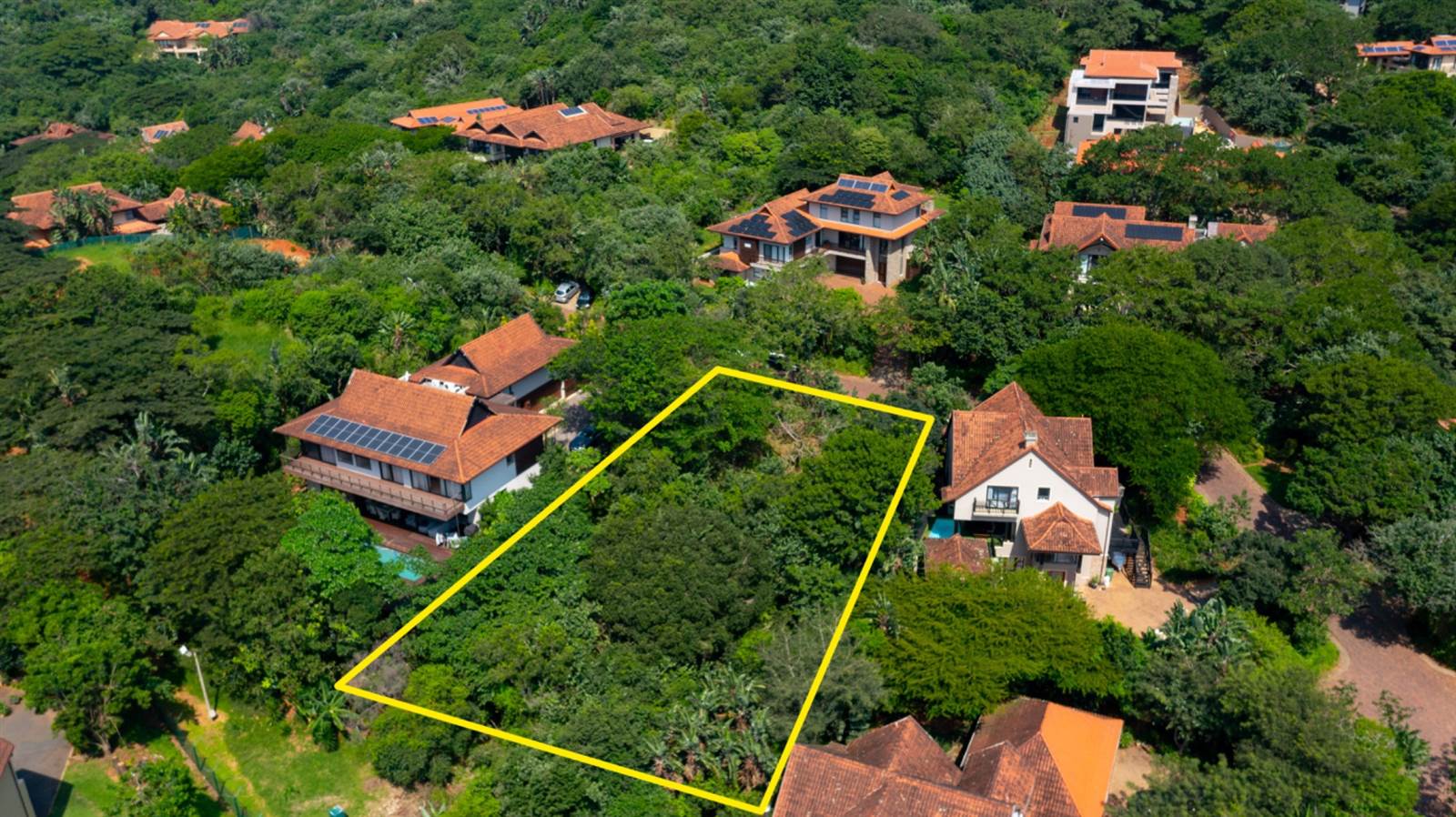1252 m² Land available in Zimbali Estate photo number 2